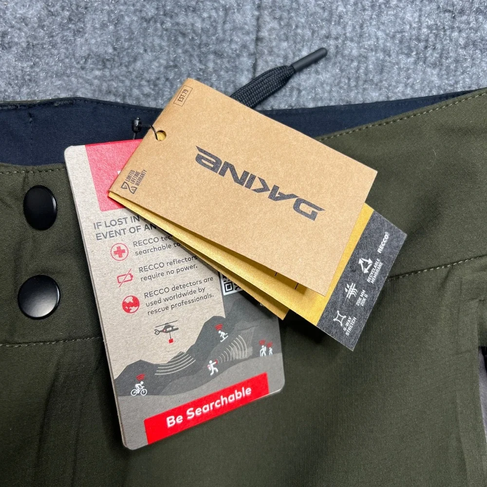 Dakine new tags